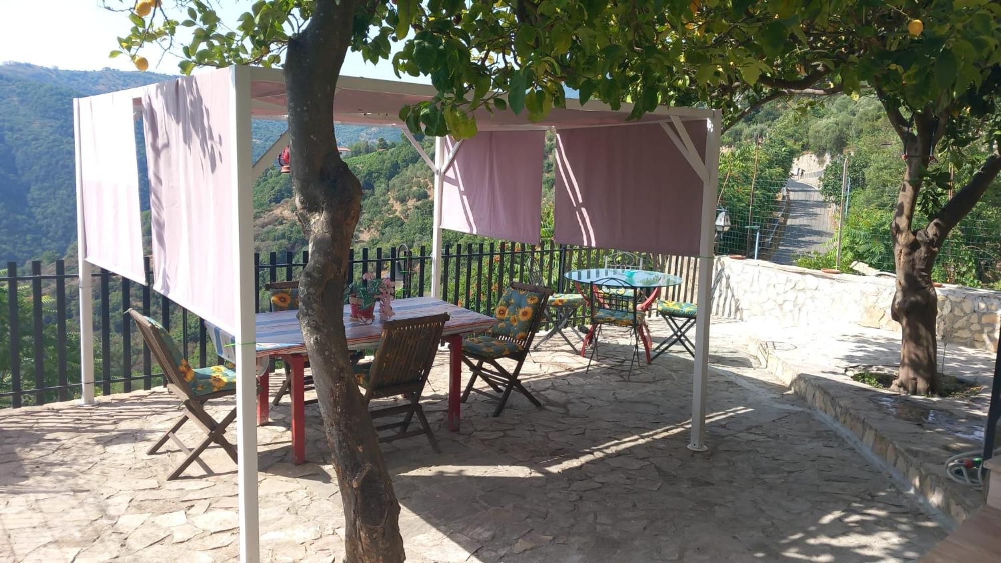 Loft Rosa Con Terrazza, Bagno Privato E Doccia Esterna Hotell Cannicchio Exteriör bild
